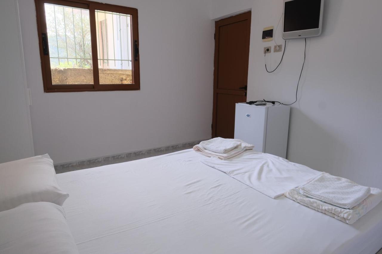 Mehilli Hotel Dhërmi Zewnętrze zdjęcie