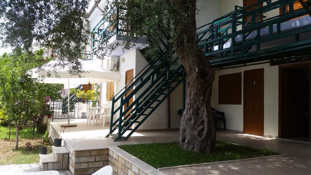 Mehilli Hotel Dhërmi Zewnętrze zdjęcie