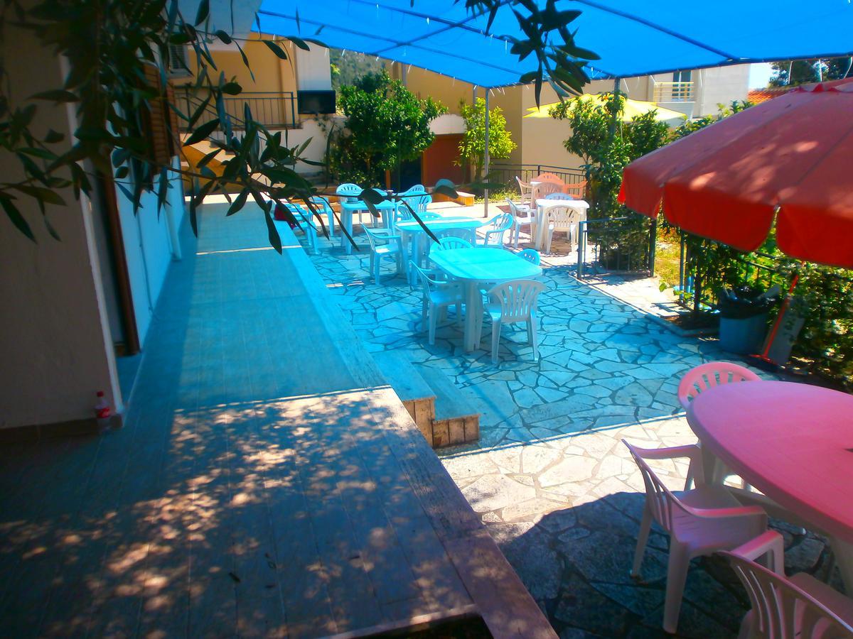 Mehilli Hotel Dhërmi Zewnętrze zdjęcie